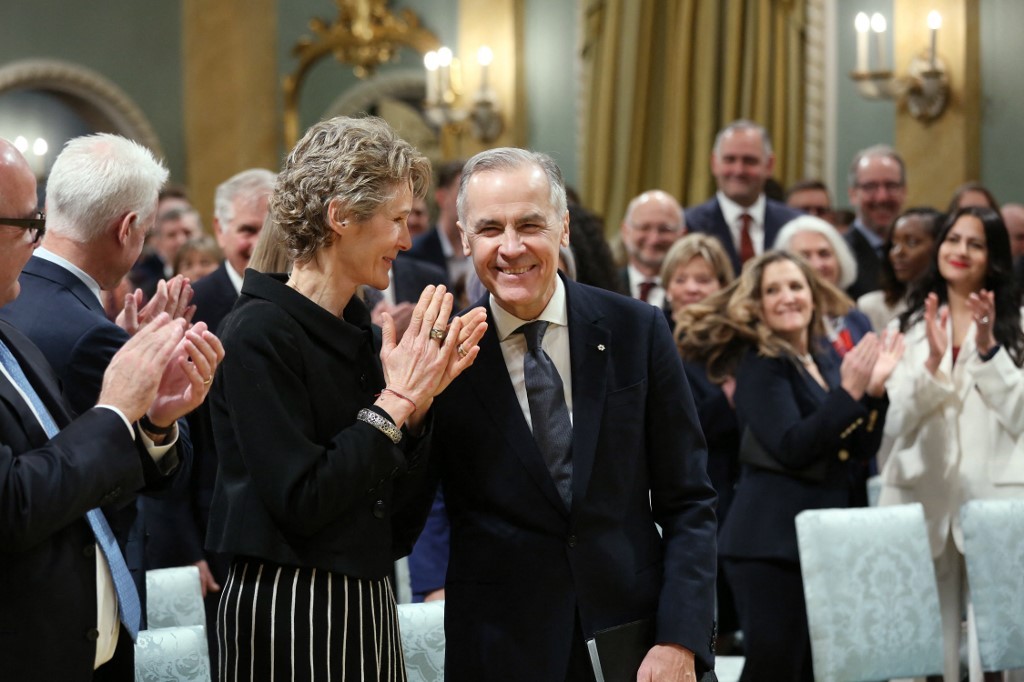 Mark Carney chama ideia de Trump de anexar Canadá aos EUA de ‘loucura’ ao tomar posse como primeiro-ministro