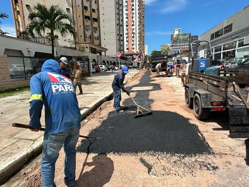 Avenida Visconde de Souza Franco, em Belém, tem trecho interditado para obras de saneamento