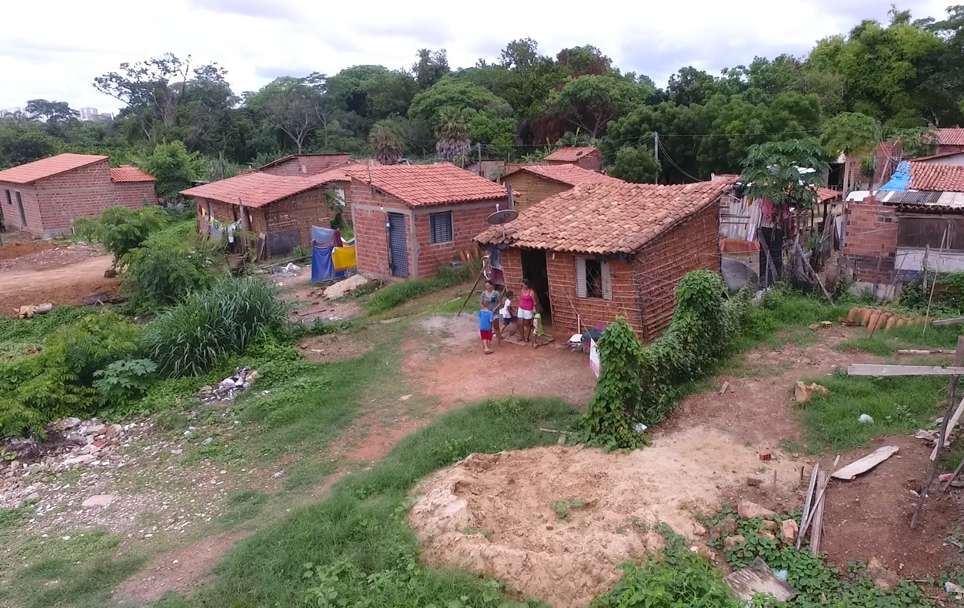 Decreto que proíbe a desapropriação de áreas ocupadas irregularmente em Teresina é contestado; entenda o impasse