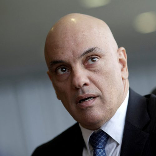 Justiça condena criminalista a pagar R$ 50 mil de indenização a Alexandre de Moraes por chamá-lo de advogado do PCC em júri em SP