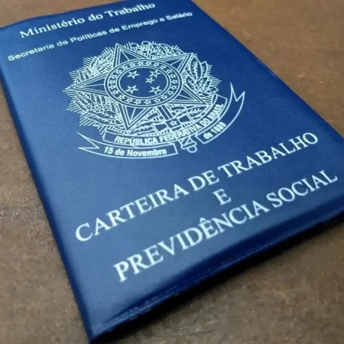 Confira as vagas de emprego disponíveis em Feira de Santana e região nesta sexta-feira (2)