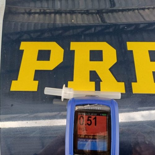 Motorista de caminhão é preso por embriaguez ao volante na BR-316 em Valença do Piauí