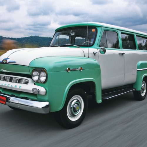 Chevrolet Amazona era uma Suburban à brasileira e antecedeu a Veraneio